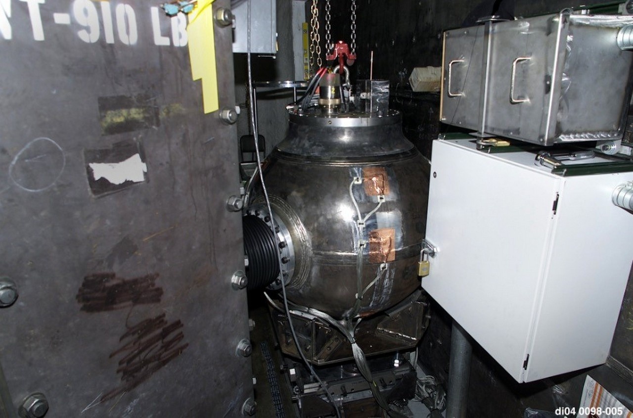 Камера для ядерного микровзрыва в секретной лаборатории в Неваде.