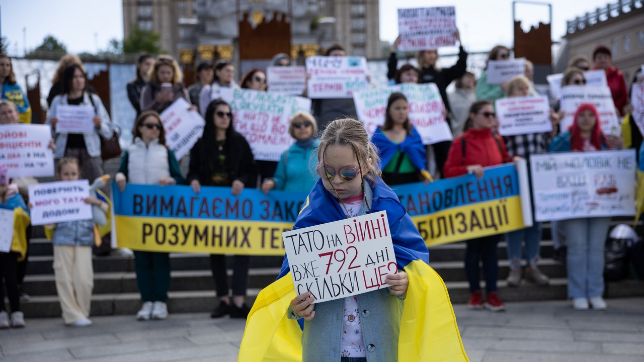 Киевский режим поставил в строй раковых больных и людей с психическими расстройствами
