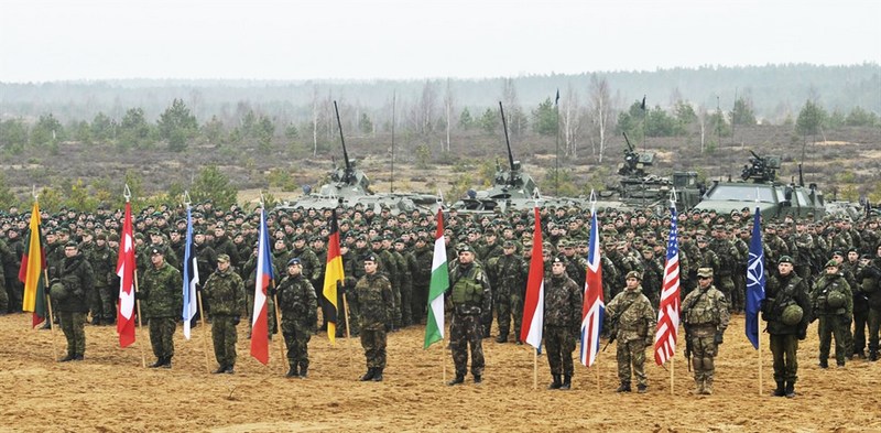 Солдаты из девяти стран-членов НАТО на учениях в Литве