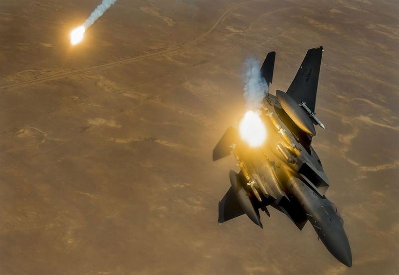 Истребитель-бомбардировщик F-15E Strike Eagle