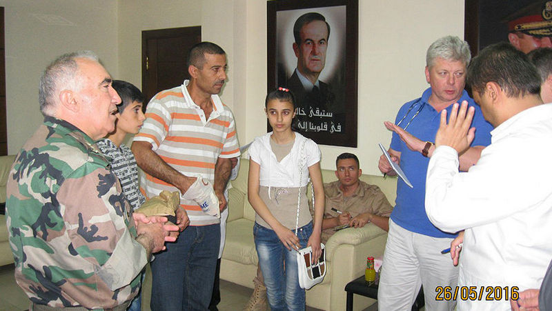С сирийскими коллегами в Дамаске.