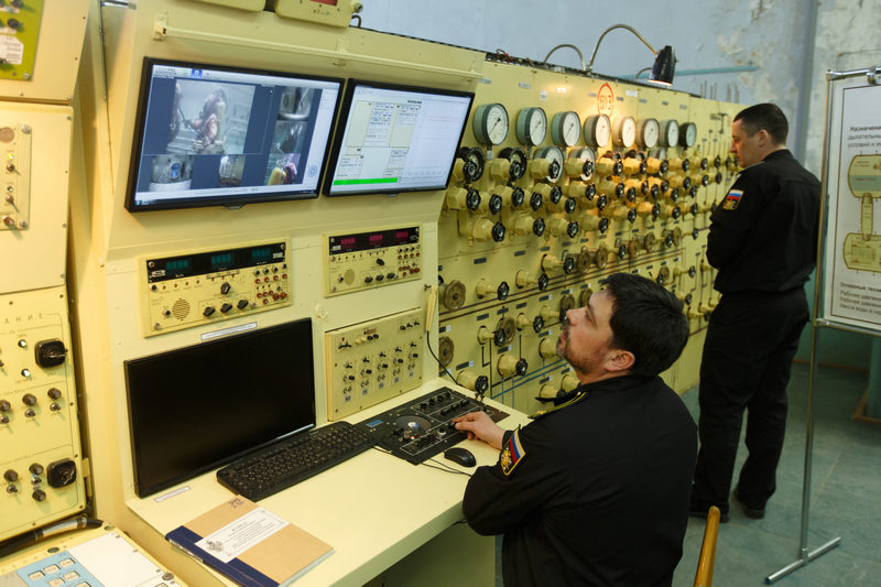 В Научно-исследовательского институте спасания и подводных технологий ВУНЦ ВМФ