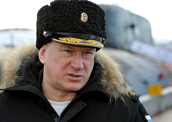 Командующий Северным флотом поздравил гражданских и военнослужащих-женщин с Международным женским днем Командующий Северным флотом поздравил гражданских и военнослужащих-женщин с Международным женским днем