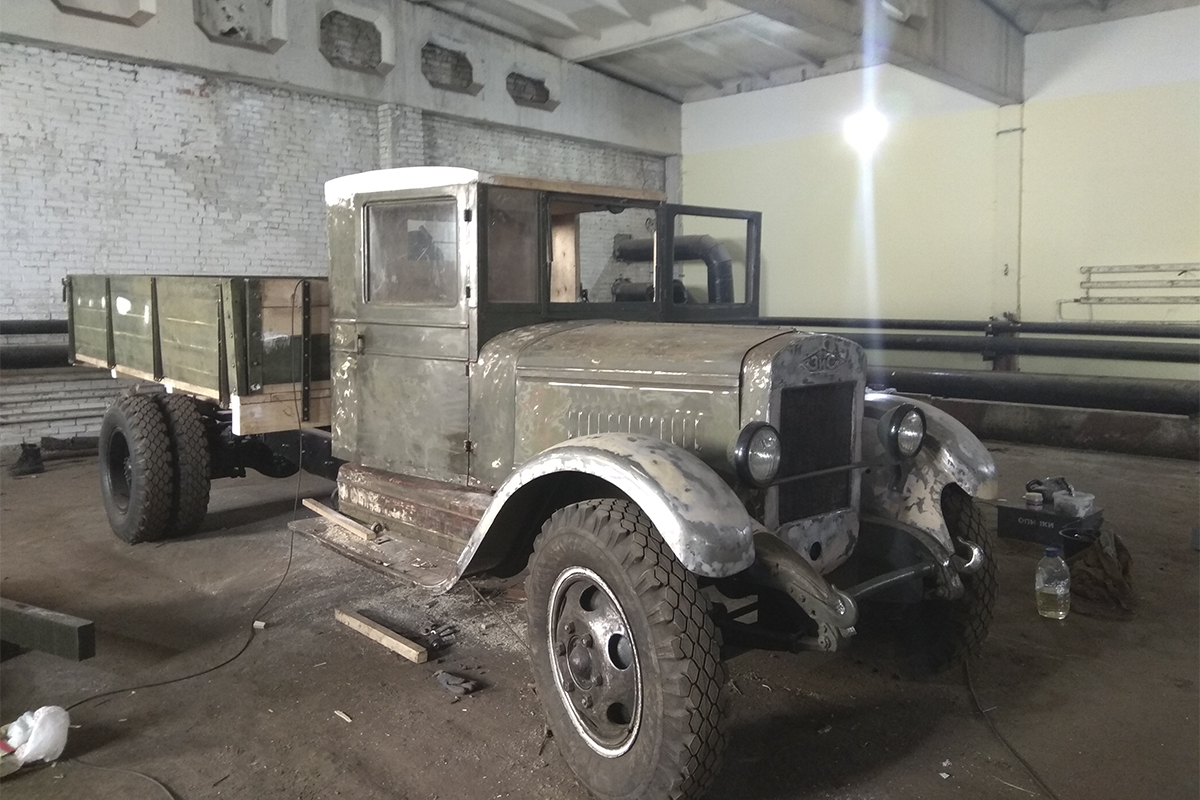 Курсанты-автомобилисты Военной академии МТО восстановили легендарный автомобиль ЗИС-5 Курсанты-автомобилисты Военной академии МТО восстановили легендарный автомобиль ЗИС-5