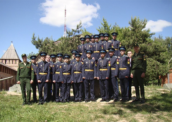 В Военной академии войсковой ПВО ВС РФ прошли сборы с воспитанниками суворовских училищ, кадетских корпусов и президентских кадетских училищ В Военной академии войсковой ПВО ВС РФ прошли сборы с воспитанниками суворовских училищ, кадетских корпусов и президентских кадетских училищ