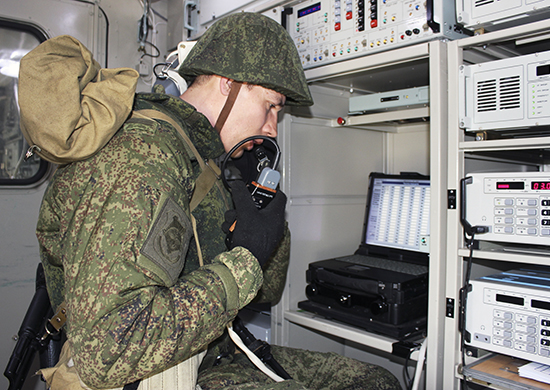 С военнослужащими войск связи ВВО проведена радиотренировка по обеспечению связью и передаче информации С военнослужащими войск связи ВВО проведена радиотренировка по обеспечению связью и передаче информации