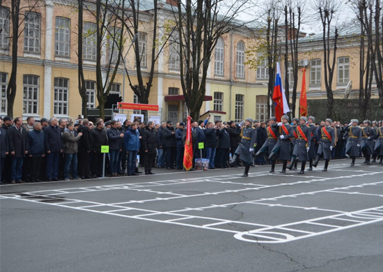 Более 600 выпускников Орджоникидзевского ВОКУ встретились в штабе 58-й общевойсковой армии ЮВО в день 100-летия училища Более 600 выпускников Орджоникидзевского ВОКУ встретились в штабе 58-й общевойсковой армии ЮВО в день 100-летия училища