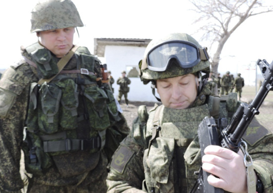 В Армении военнослужащие ЮВО сдали аттестацию на профессиональную пригодность В Армении военнослужащие ЮВО сдали аттестацию на профессиональную пригодность