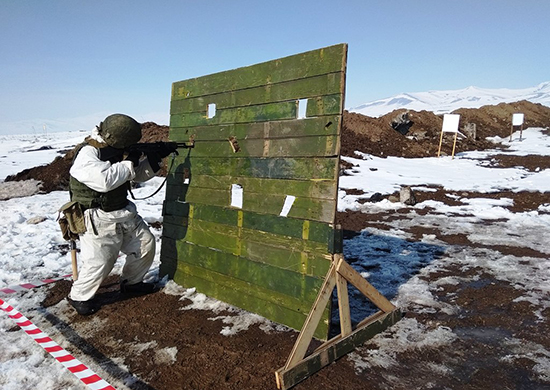На российской военной базе в Армении завершился отборочный этап соревнований по практической стрельбе На российской военной базе в Армении завершился отборочный этап соревнований по практической стрельбе