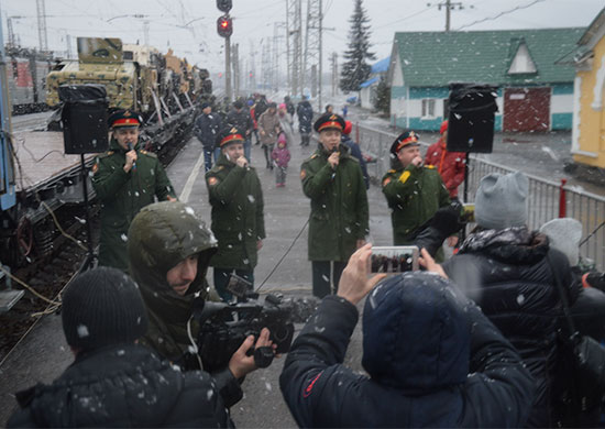 Более 500 жителей промежуточных станций Междуреченск и Карасук посетили выставку «Сирийский перелом» Более 500 жителей промежуточных станций Междуреченск и Карасук посетили выставку «Сирийский перелом»