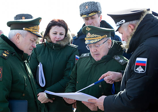 Первый заместитель Министра обороны РФ Руслан Цаликов проверил ход обустройства фондов музейного комплекса в парке «Патриот» Первый заместитель Министра обороны РФ Руслан Цаликов проверил ход обустройства фондов музейного комплекса в парке «Патриот»