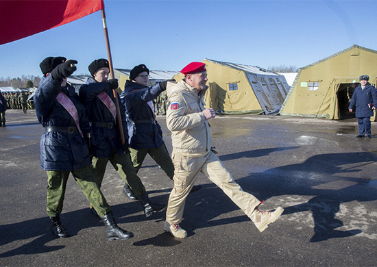 Юнармейцы провели первую тренировку перед Парадом Победы Юнармейцы провели первую тренировку перед Парадом Победы