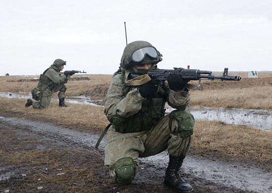 Специалисты РЭБ ЦВО защитили колонну военной техники при помощи комплекса «Лесочек» Специалисты РЭБ ЦВО защитили колонну военной техники при помощи комплекса «Лесочек»