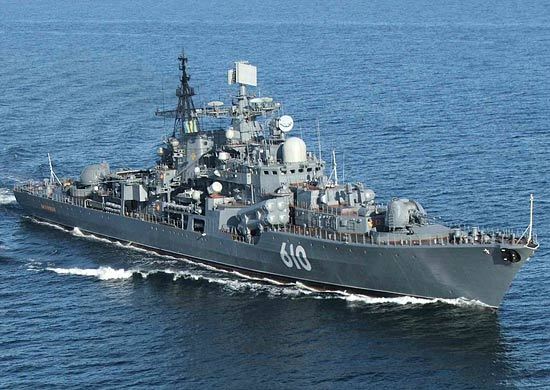 Полуденный выстрел эсминца «Беспокойный» откроет в Кронштадте торжества, посвящённые 315-летию Балтийского флота Полуденный выстрел эсминца «Беспокойный» откроет в Кронштадте торжества, посвящённые 315-летию Балтийского флота