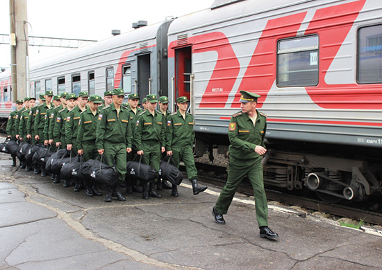 Военкоматы ВВО призвали более 4.5 тысяч человек Военкоматы ВВО призвали более 4.5 тысяч человек