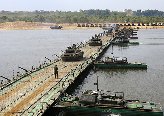 Крупнейший водный парад военных понтонёров «Открытая вода-2019» внесут в книгу рекордов Вооруженных Сил России Крупнейший водный парад военных понтонёров «Открытая вода-2019» внесут в книгу рекордов Вооруженных Сил России