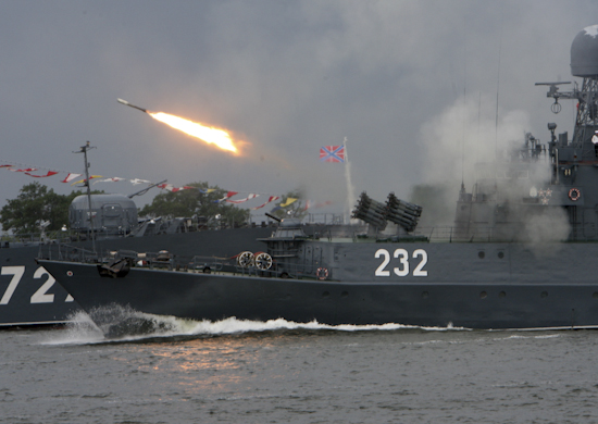 На Балтийском флоте состоялись общие репетиции военно-морского парада, посвященного Дню ВМФ На Балтийском флоте состоялись общие репетиции военно-морского парада, посвященного Дню ВМФ