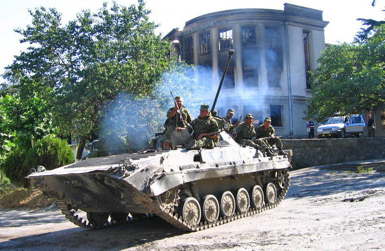 БМП-2 во время событий в Южной Осетии.