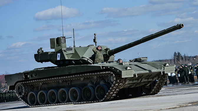 Танк Т-14 «Армата» получил противоскользящее покрытие Танк Т-14 «Армата» получил противоскользящее покрытие