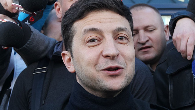 Зеленский выступил против предоставления Донбассу особого статуса Зеленский выступил против предоставления Донбассу особого статуса