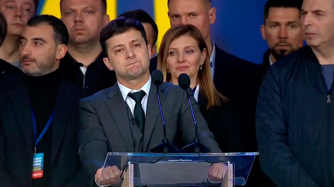 Порошенко обнародовал компромат на жену Зеленского в «день тишины» Порошенко обнародовал компромат на жену Зеленского в «день тишины»