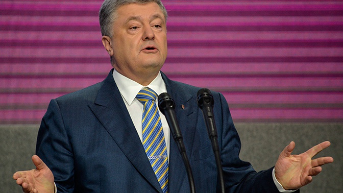 Судьи окружного суда Киева обвинили Порошенко в давлении и подали к нему иск Судьи окружного суда Киева обвинили Порошенко в давлении и подали к нему иск