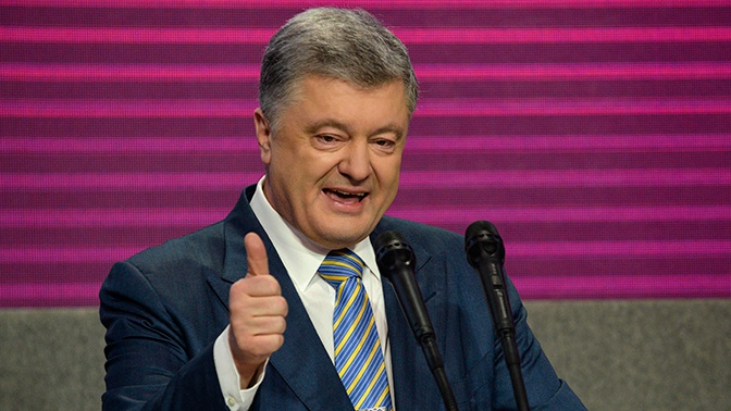 Порошенко уволил бывшего генсека НАТО Порошенко уволил бывшего генсека НАТО