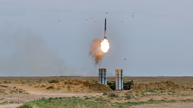 Сможет поражать цели за горизонтом: в «Алмаз-Антее» рассказали о новых возможностях С-400 Сможет поражать цели за горизонтом: в «Алмаз-Антее» рассказали о новых возможностях С-400