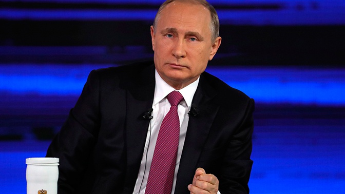 Началась «Прямая линия» с Владимиром Путиным Началась «Прямая линия» с Владимиром Путиным