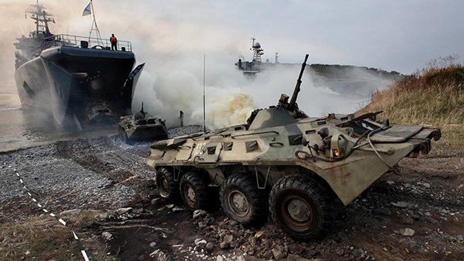 «Десантирование» под охраной: корабли ТОФ высадили морпехов на необорудованное побережье «Десантирование» под охраной: корабли ТОФ высадили морпехов на необорудованное побережье