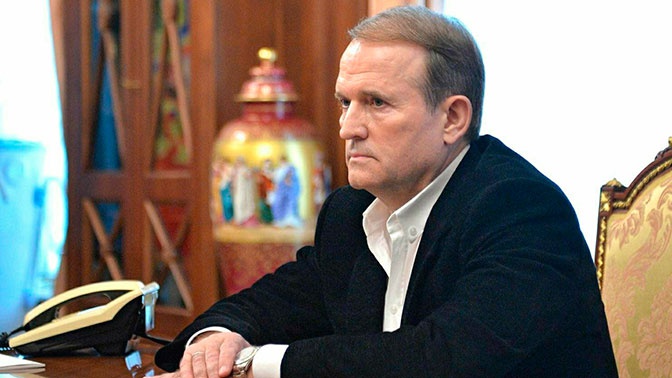 Медведчук объяснил, почему выступает на русском языке Медведчук объяснил, почему выступает на русском языке