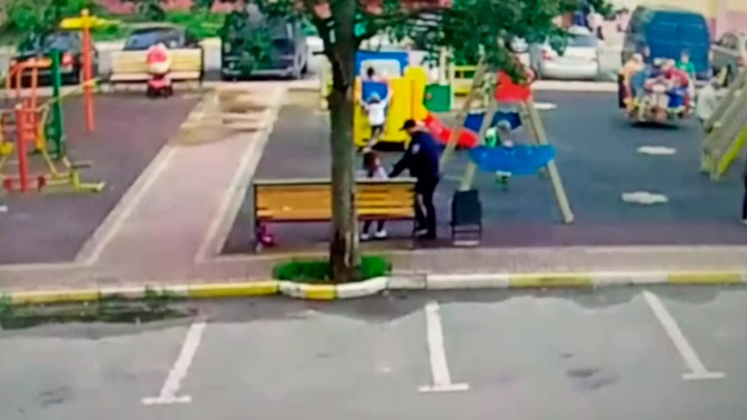 Момент убийства женщины на глазах у детей в Подмосковье попал на видео