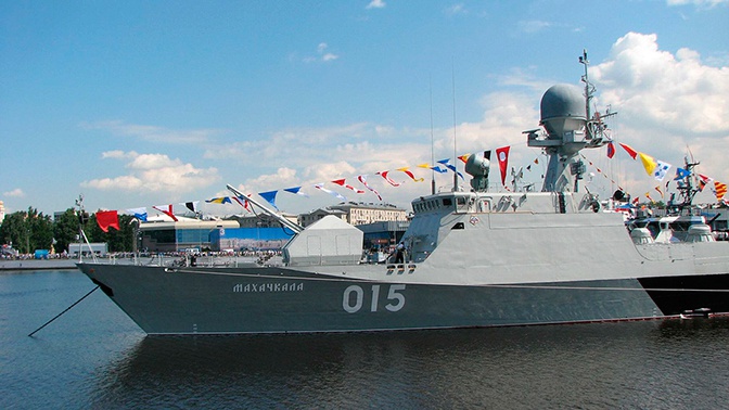 Готовились с большим состязательным накалом: главком ВМФ РФ об АрМИ-2019 Готовились с большим состязательным накалом: главком ВМФ РФ об АрМИ-2019
