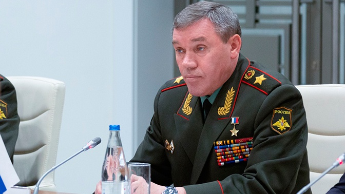 Начальники генштабов ВС РФ и Сербии обсудили военно-техническое сотрудничество Начальники генштабов ВС РФ и Сербии обсудили военно-техническое сотрудничество