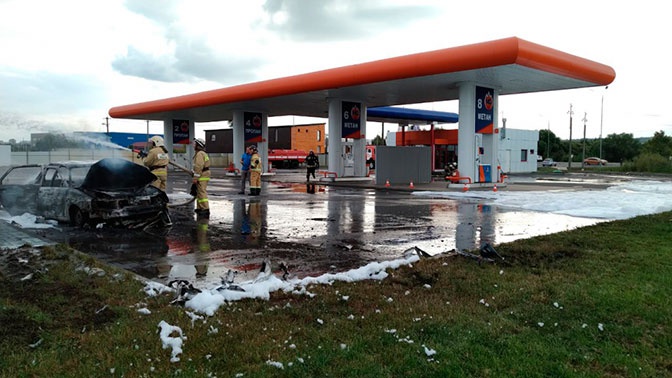 На АЗС в Курске загорелось газовое оборудование На АЗС в Курске загорелось газовое оборудование
