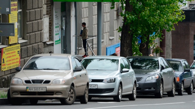 Два мощных хлопка раздались в центре Луганска Два мощных хлопка раздались в центре Луганска