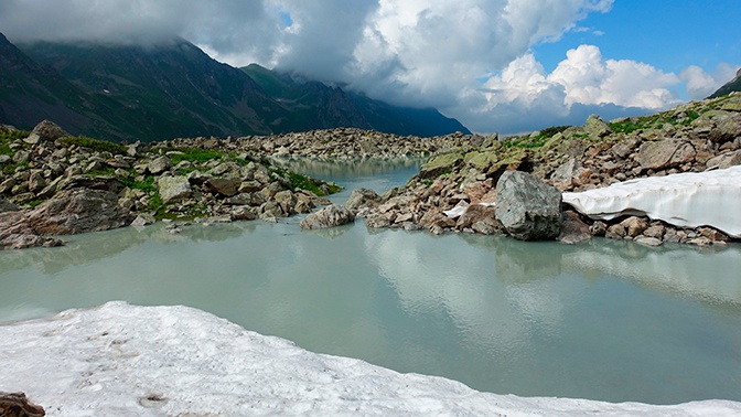 В горах Сочи обнаружили неизвестное ранее озеро