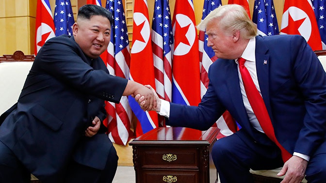 СМИ: Ким Чен Ын пригласил Трампа посетить Пхеньян СМИ: Ким Чен Ын пригласил Трампа посетить Пхеньян