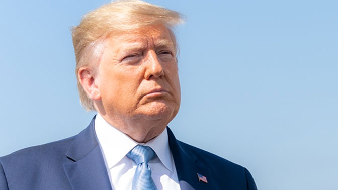 Трамп отверг обвинения в давлении на президента Зеленского Трамп отверг обвинения в давлении на президента Зеленского