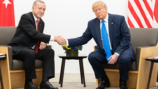 Трамп и Эрдоган провели телефонный разговор Трамп и Эрдоган провели телефонный разговор