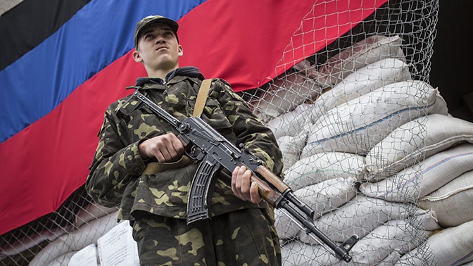 В Кремле отреагировали на призыв Киева к роспуску ЛНР и ДНР В Кремле отреагировали на призыв Киева к роспуску ЛНР и ДНР