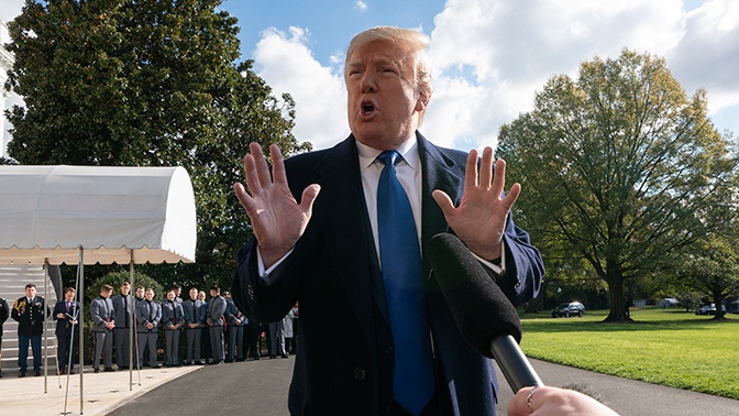 «Подарок» к празднику: демократы намерены отправить Трампа в отставку к Рождеству «Подарок» к празднику: демократы намерены отправить Трампа в отставку к Рождеству