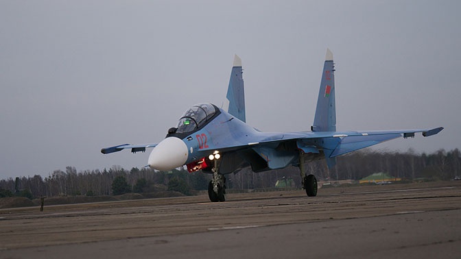 Первая партия российских истребителей Су-30СМ поступила в Белоруссию Первая партия российских истребителей Су-30СМ поступила в Белоруссию