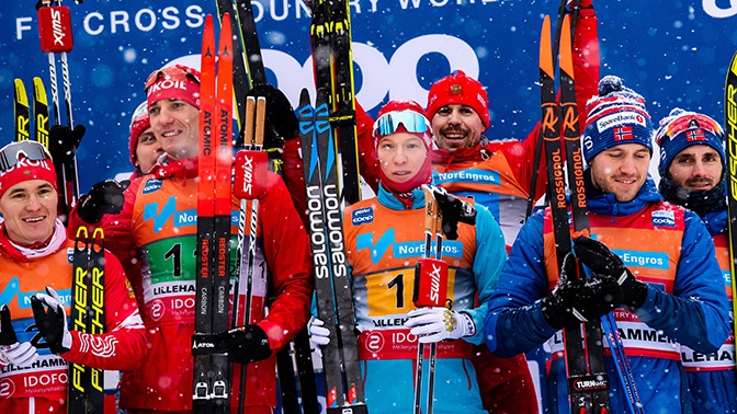 Российские лыжники завоевали золото и серебро на этапе Кубка мира