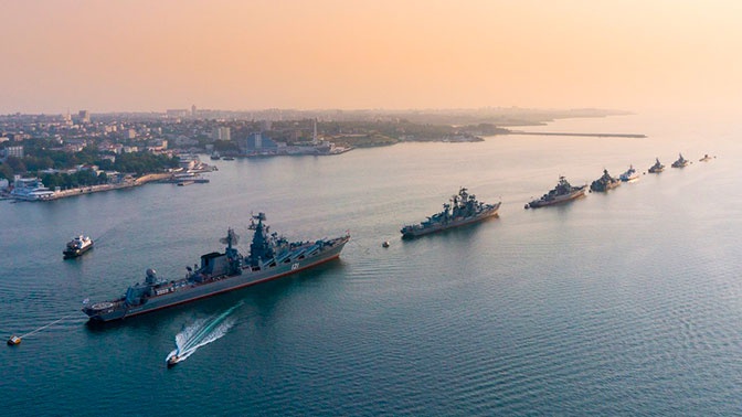 «Достойно демонстрируем Андреевский флаг»: главком ВМФ подвел итоги года «Достойно демонстрируем Андреевский флаг»: главком ВМФ подвел итоги года