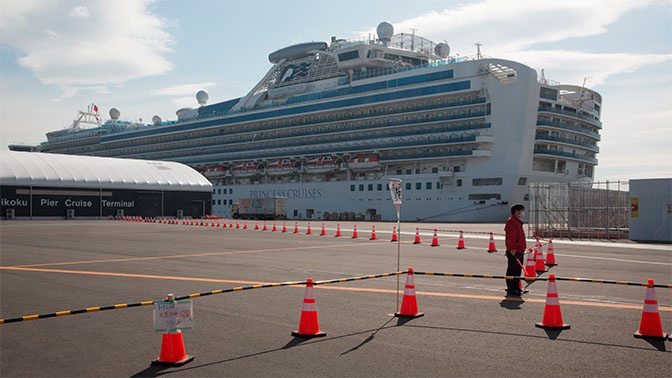Россиянин рассказал о ситуации на карантинном лайнере Diamond Princess Россиянин рассказал о ситуации на карантинном лайнере Diamond Princess