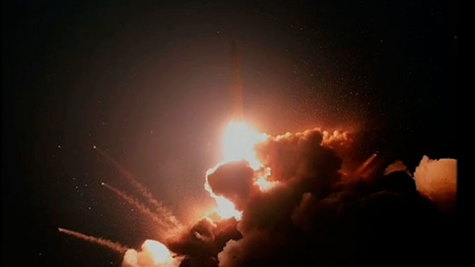 КНДР провела очередной испытательный запуск ракет неустановленного типа
