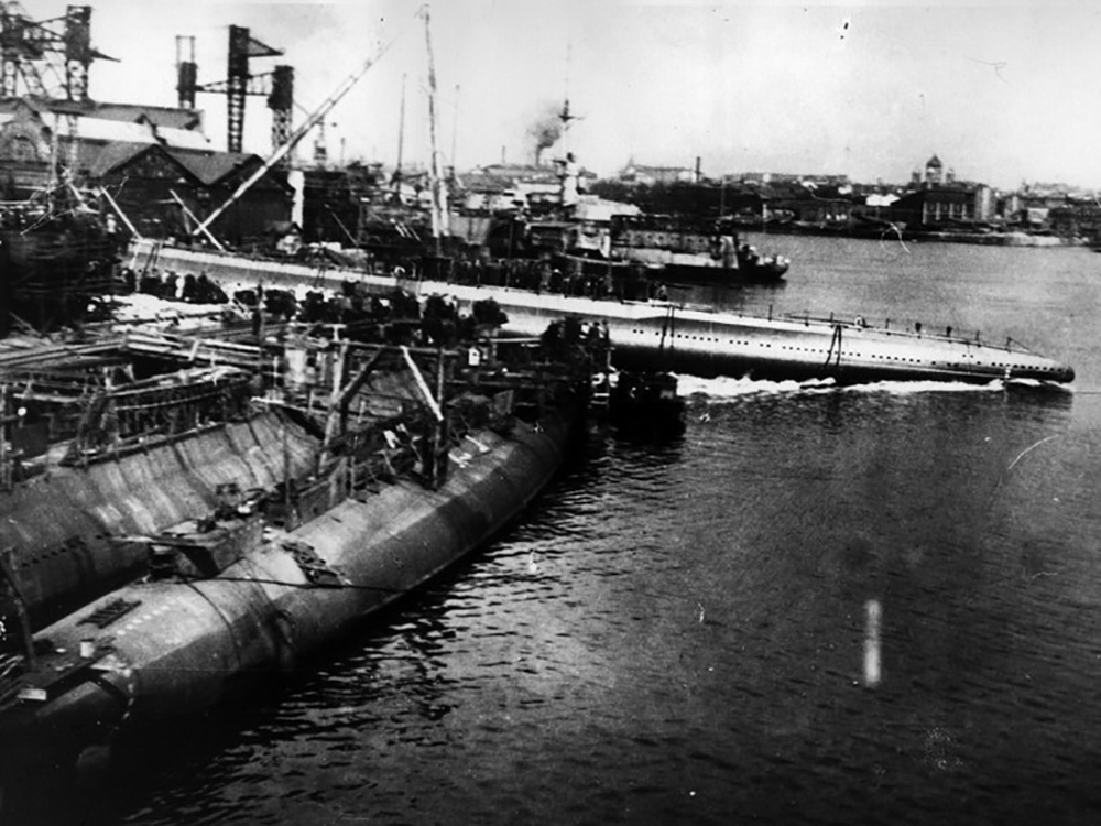 Спуск на воду подводной лодки Д-2 Народоволец 19 мая 1929 года Спуск на воду подводной лодки Д-2 Народоволец 19 мая 1929 года