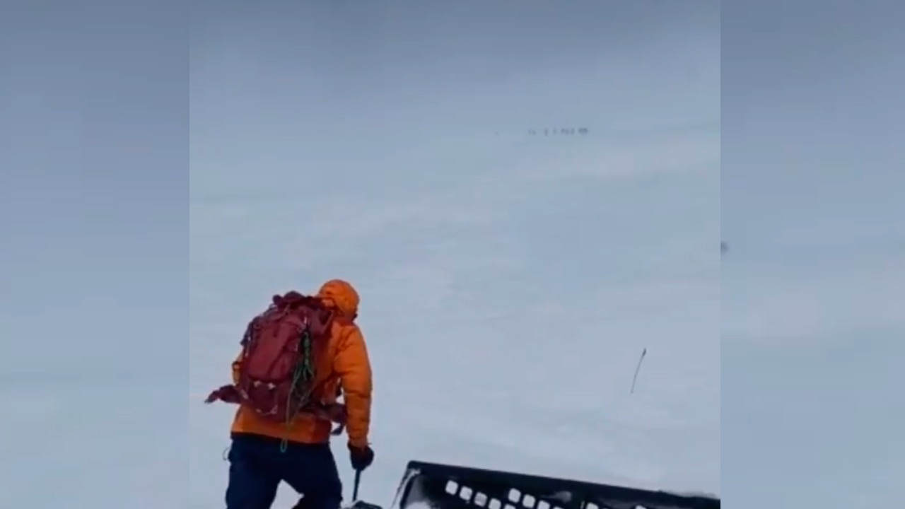 Группа альпинистов МЧС приступила к поискам тел погибших на Эльбрусе