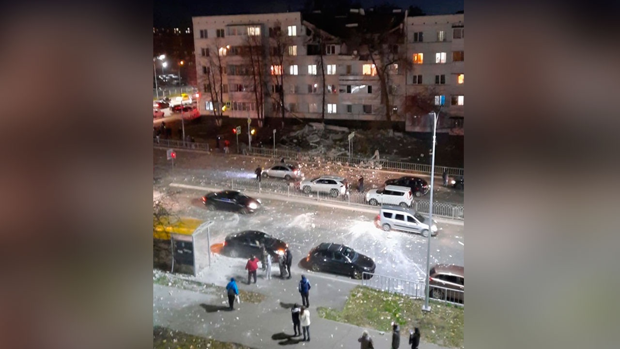 В Набережных Челнах произошел взрыв в жилом доме В Набережных Челнах произошел взрыв в жилом доме